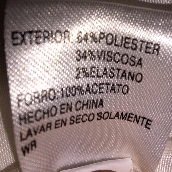 An Antonio Melani sleeveless v-neck split hem lined midi dress in a size 2. - Picture 8 of 9